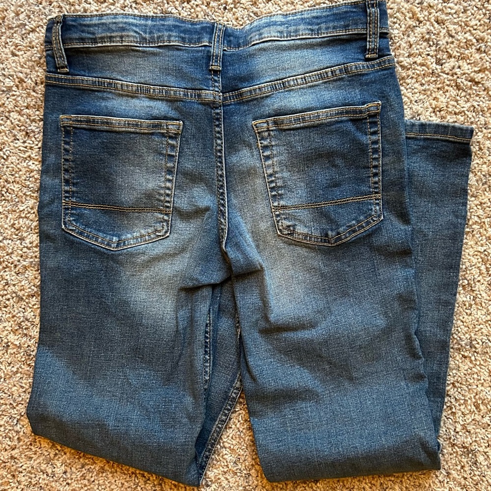 Cat & Jack boys jeans size 16, straight, stretch. Medium wash - Picture 3 of 4